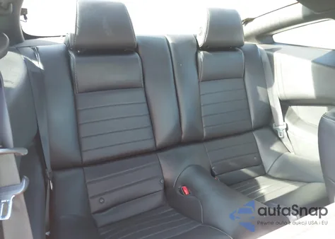 2014 Ford Mustang V6 Premium z USA, uszkodzony, nr VIN 1ZVBP8AM1E5203717